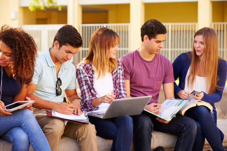Precios por ciclo en la Universidad Peruana de Ciencias e Informática
